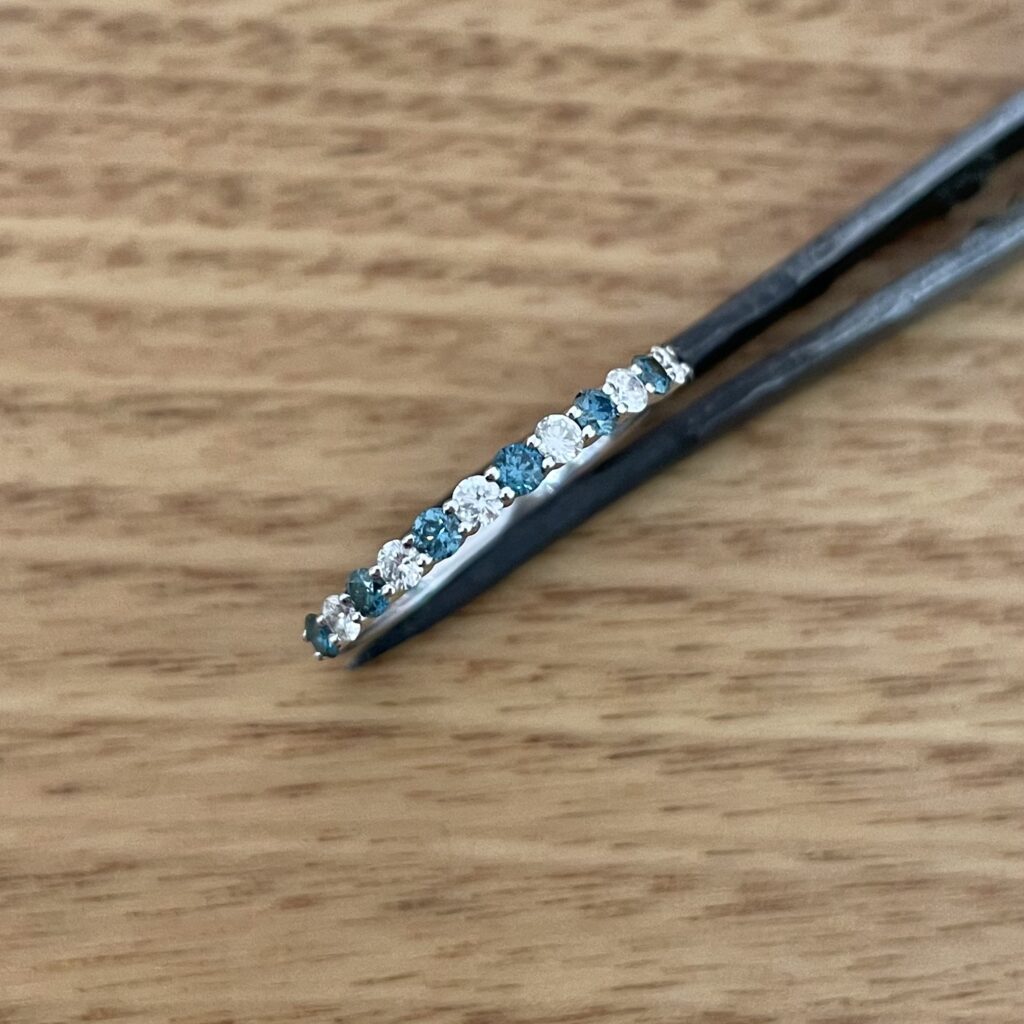 Diamond wedding band