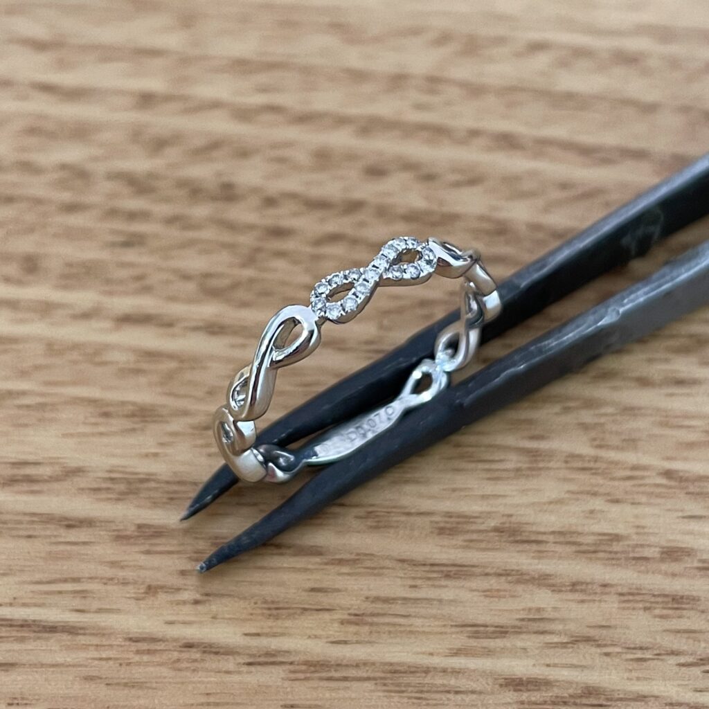 Diamond wedding band