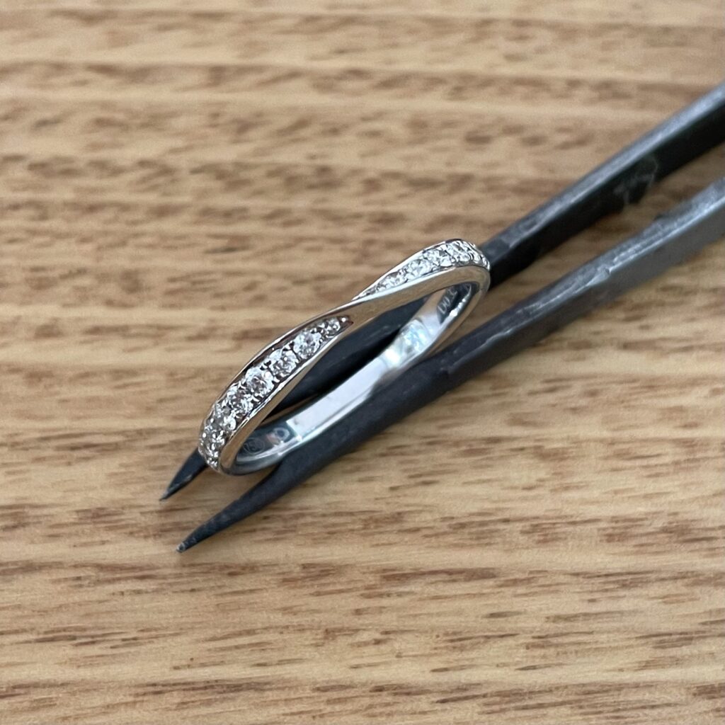 Diamond wedding band