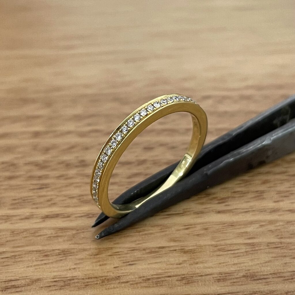 Diamond wedding band