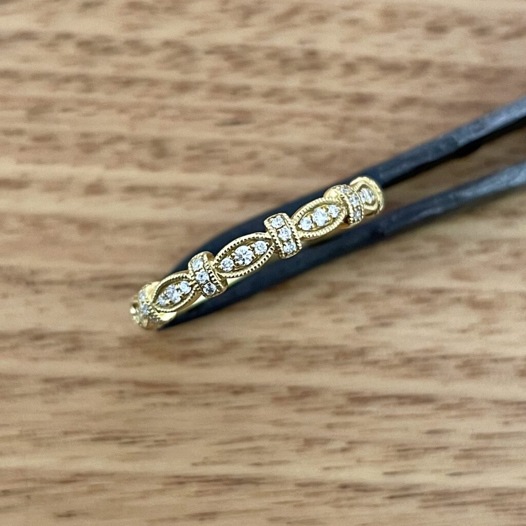 Diamond wedding band