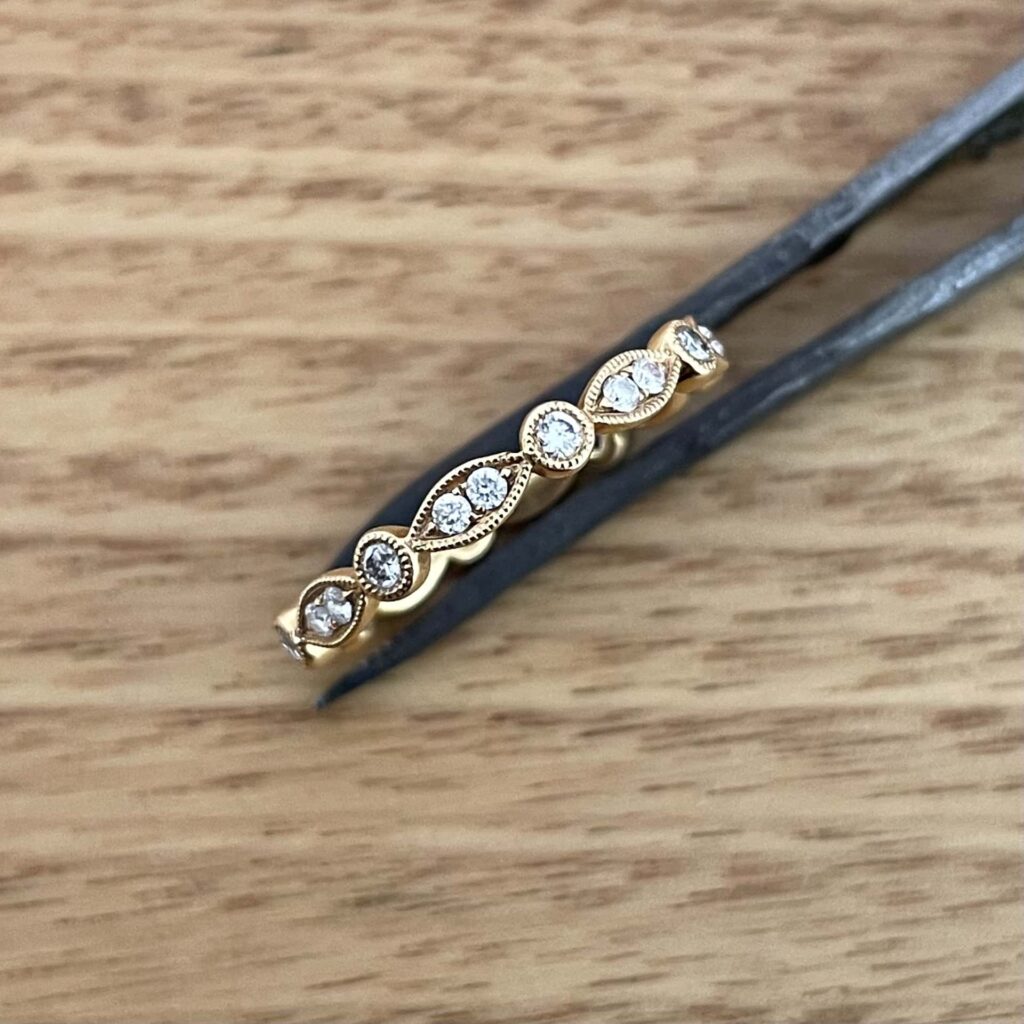 Diamond wedding band