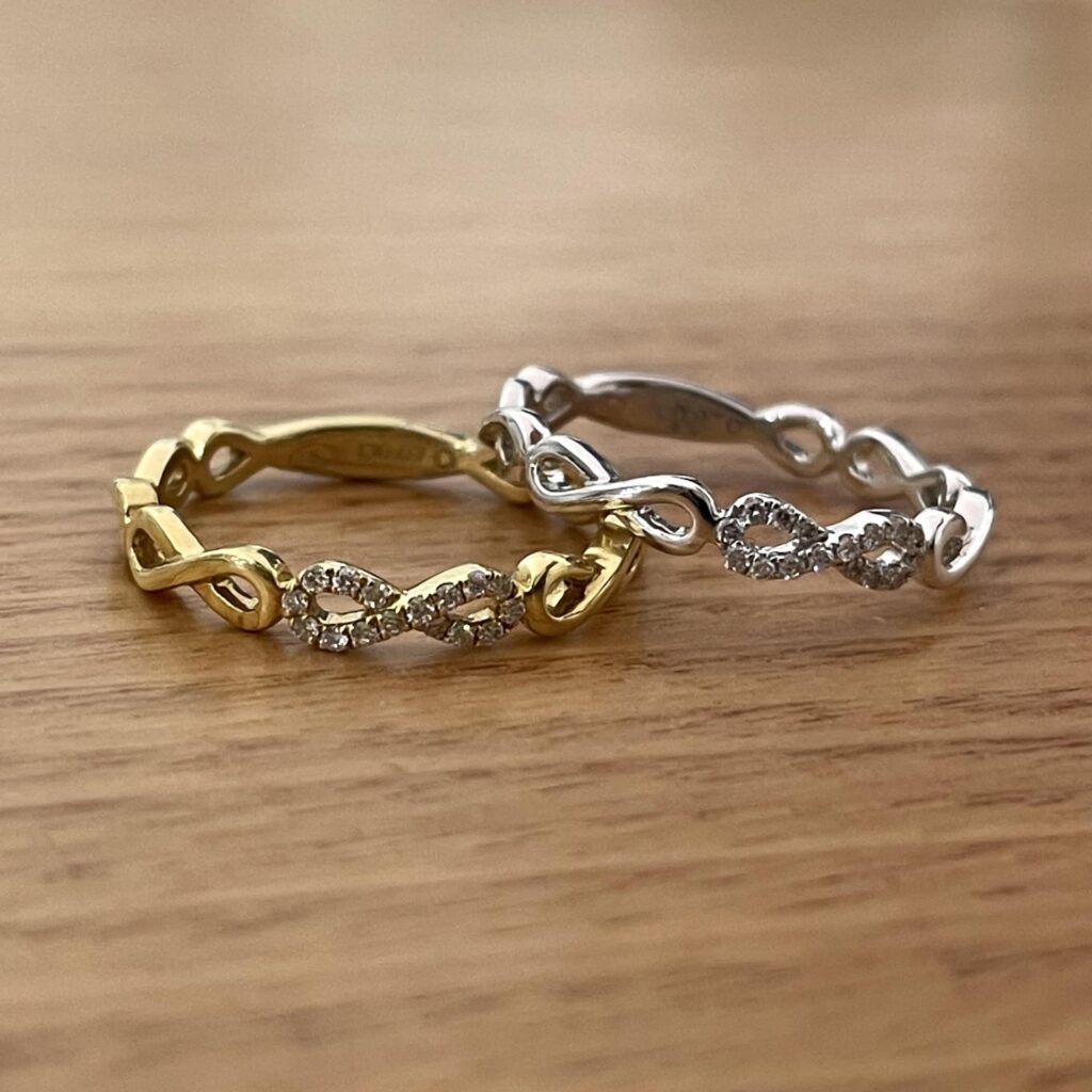 Diamond wedding band