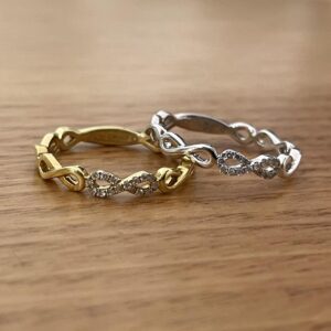 Diamond wedding band