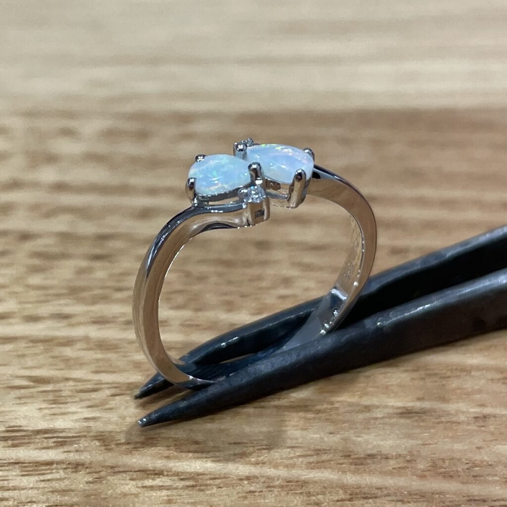 14K Gold Solid Crystal Opal Ring