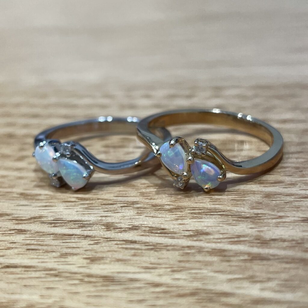 14K Gold Solid Crystal Opal Ring