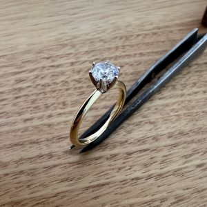 18K Gold 6-Claw Engagement Ring 20362