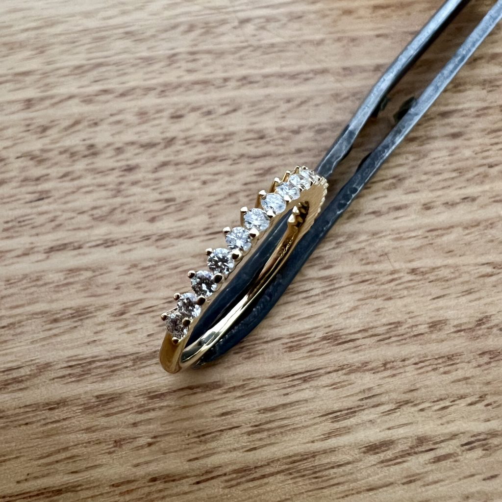 18K Yellow Gold Diamond Band