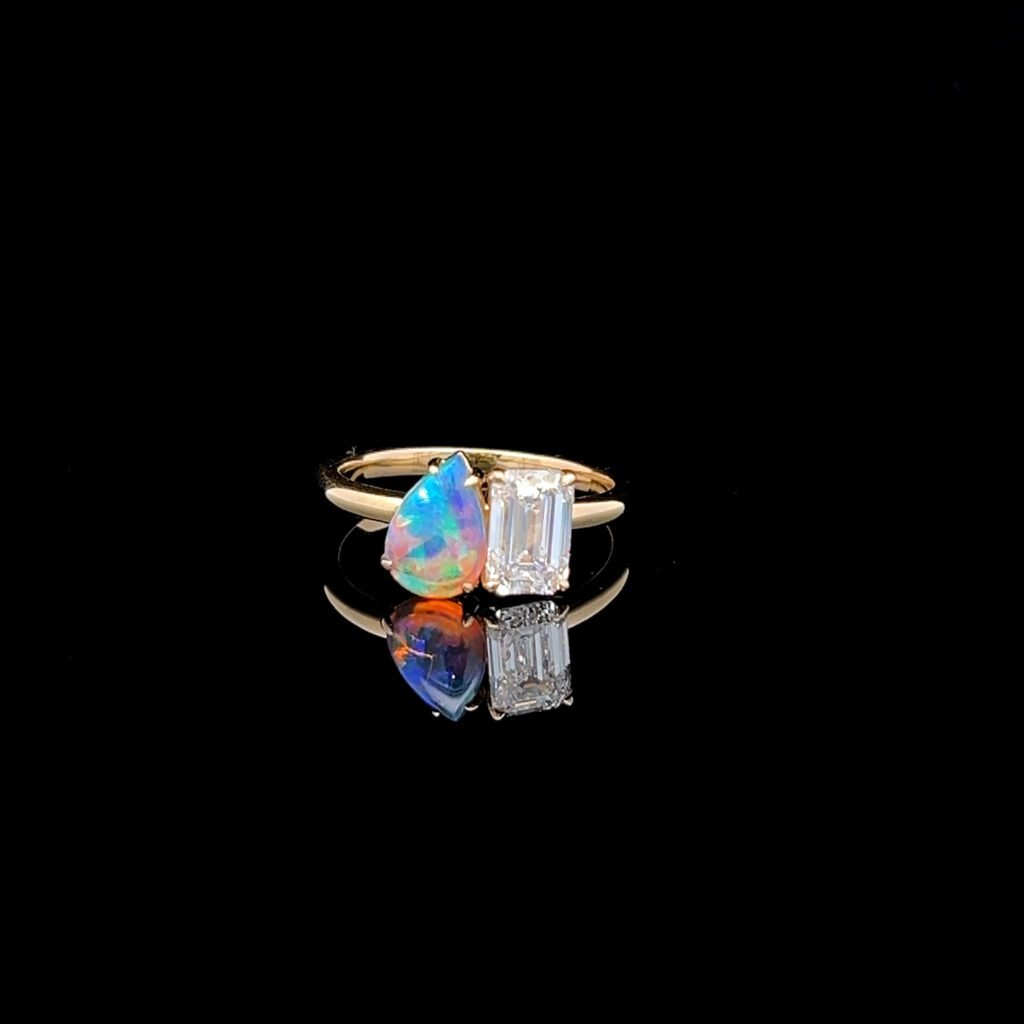 14K Yellow Gold Solid Crystal Opal & Diamond Ring 826416