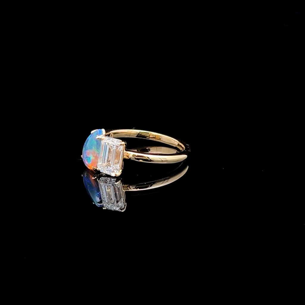 14K Yellow Gold Solid Crystal Opal & Diamond Ring 826416